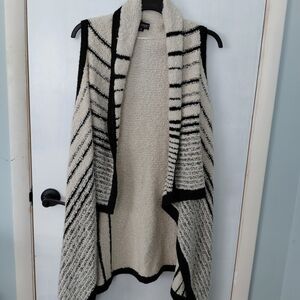a.n.a Black and Cream Open Front Sweater Vest